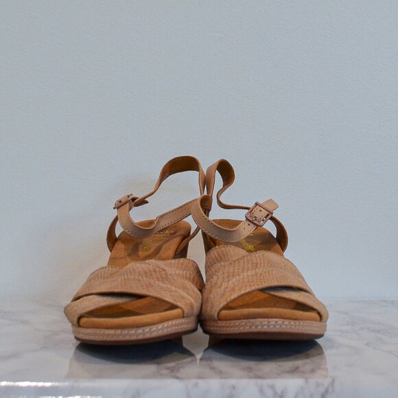 CLARKS | TAN HELIO LATITUDE WEDGE SANDAL - Picture 2 of 7